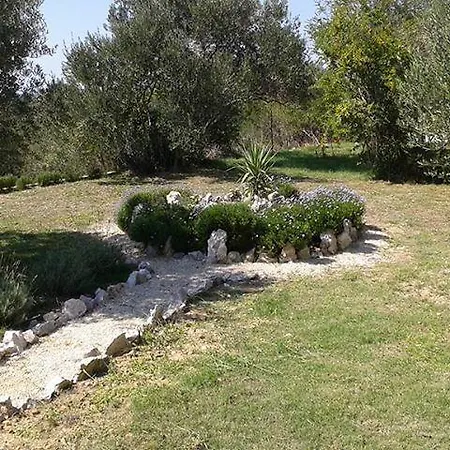 Mora Villa