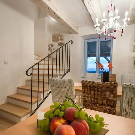 Mora Villa *
